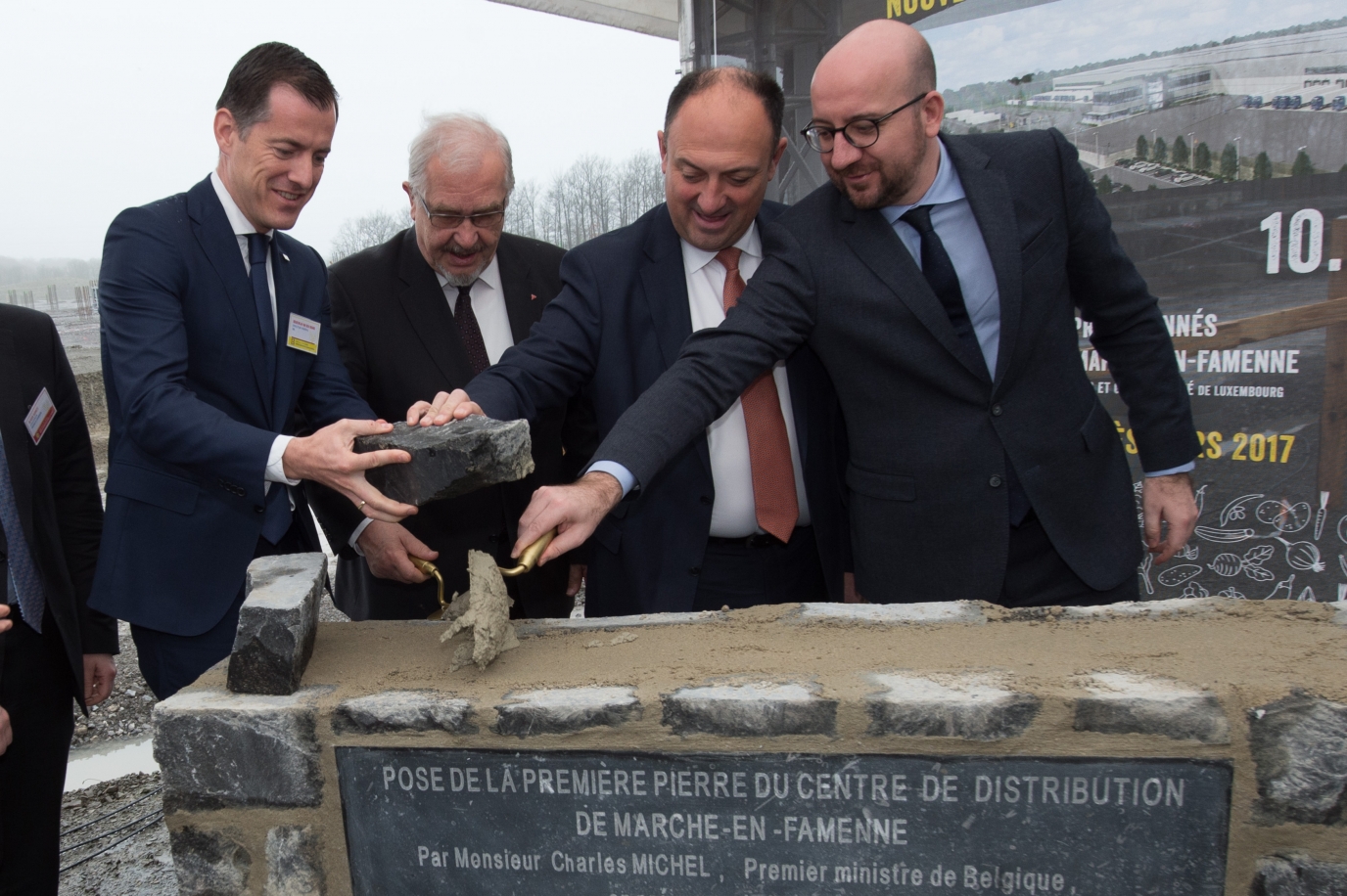 Das Legen des ersten Steines für das Lidl-Vertriebszentrum in Marche-en-Famenne