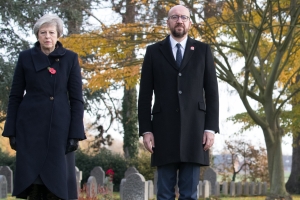 Bezoek aan de begraafplaats van Saint-Symphorien in aanwezigheid van H.E. Mevr. Theresa May, eerste minister van het Verenigd Koninkrijk. 