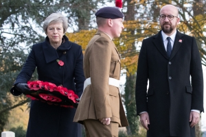 bezoek aan de begraafplaats van Saint-Symphorien in aanwezigheid van H.E. Mevr. Theresa May, eerste minister van het Verenigd Koninkrijk