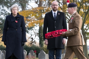 bezoek aan de begraafplaats van Saint-Symphorien in aanwezigheid van H.E. Mevr. Theresa May, eerste minister van het Verenigd Koninkrijk