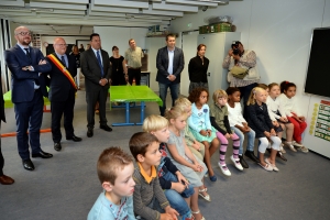 Bezoek aan de eerste taalbadschool in Frasnes-lez-Anvaing