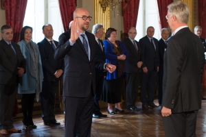 Le Premier ministre prête serment devant le Roi