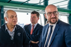 Visite de l'épave du cargo Flinterstar échouée entre Ostende et Zeebrugge avec le Secrétaire d’Etat Bart Tommelein